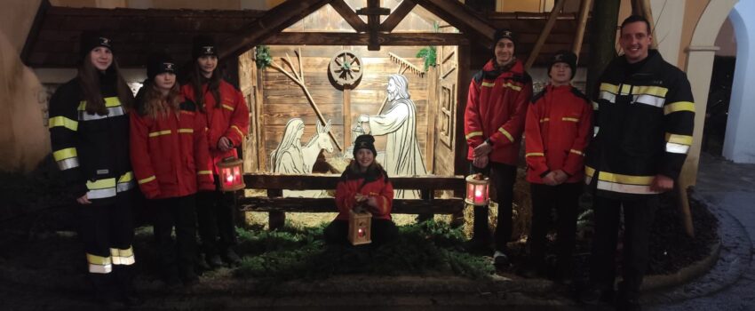 Friedenslicht & Glühweinstandl 2025